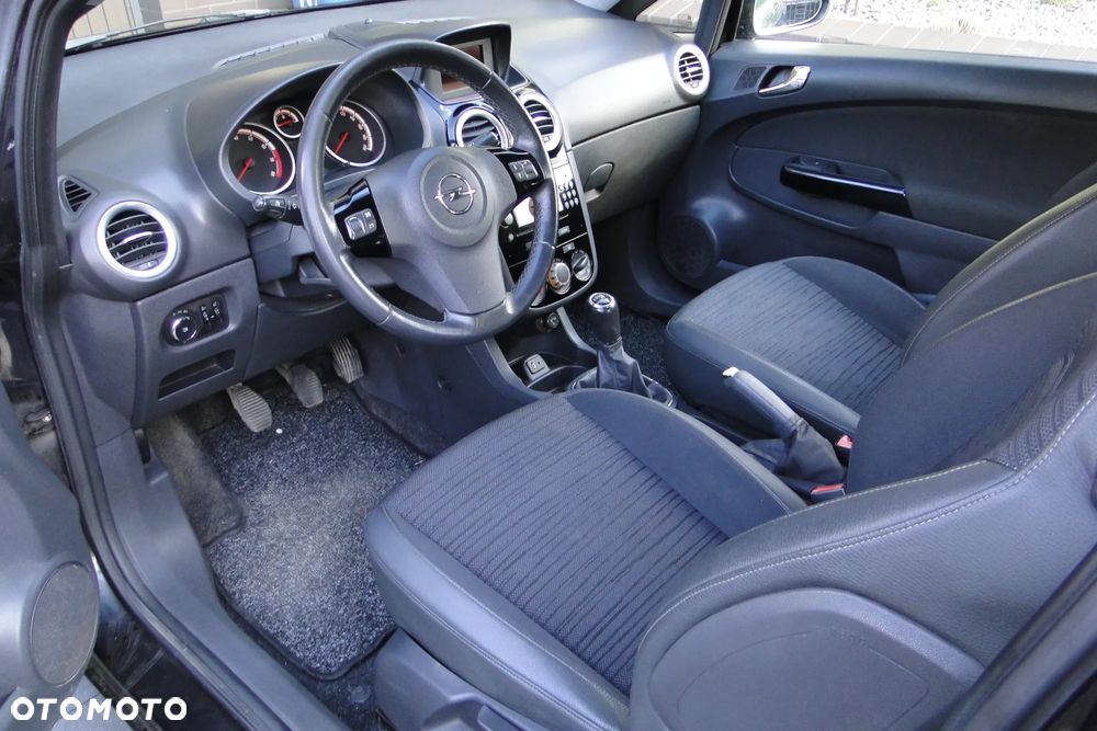 Opel Corsa 1.4 16V Edition - 10