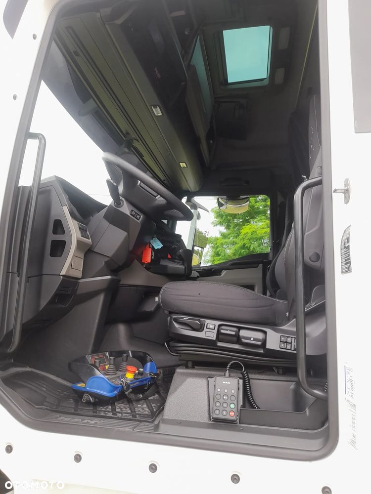 MAN TGX 26.470 6x2-4  OŚ PODWIESZANA - SKRĘTNA, HDS Dzwig Żuraw Fassi F235 + 5/6 funkcja chwytak/rotator + RADIO!!! Skrzynia 660x250cm - 31