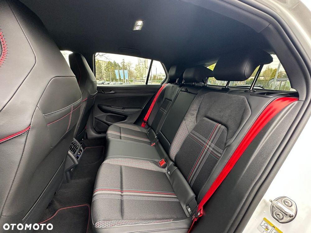 Volkswagen Golf 2.0 TSI GTI Edition 50 DSG - 29