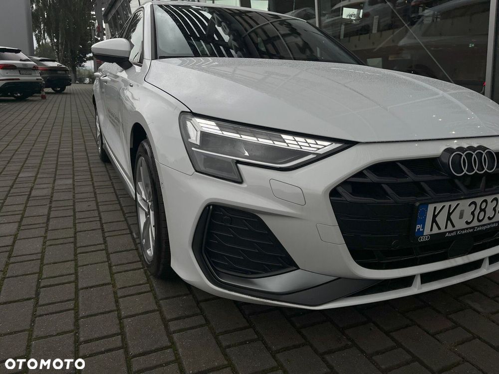 Audi A3 Sportback - 4