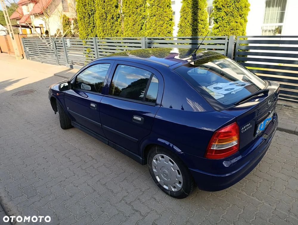 Opel Astra 1.4 Start - 4