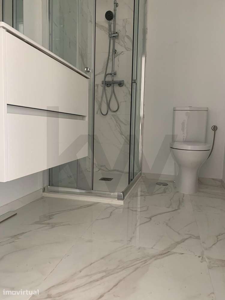 T2 Remodelado c/ arrecadação Odivelas - Grande imagem: 5/6