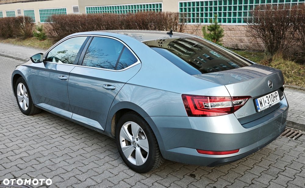 Skoda Superb 2.0 TSI Ambition DSG - 4