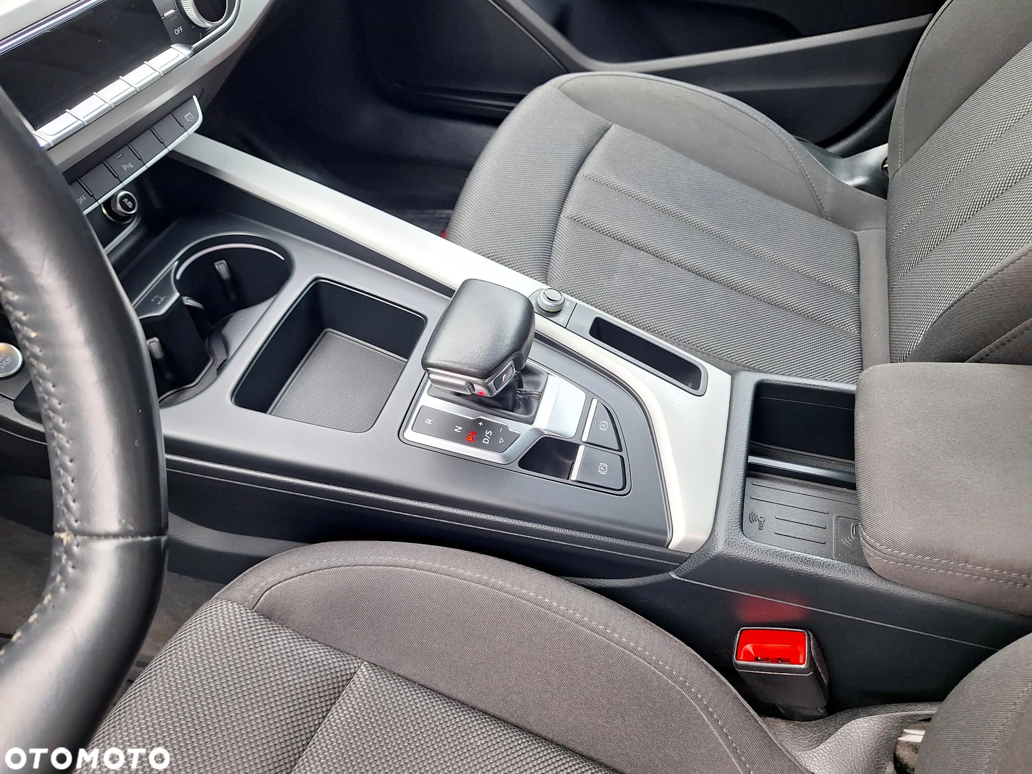Audi A4 35 TFSI S tronic - 13