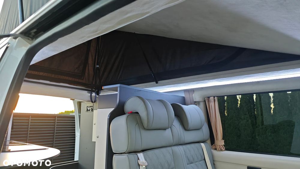 Volkswagen California - 12