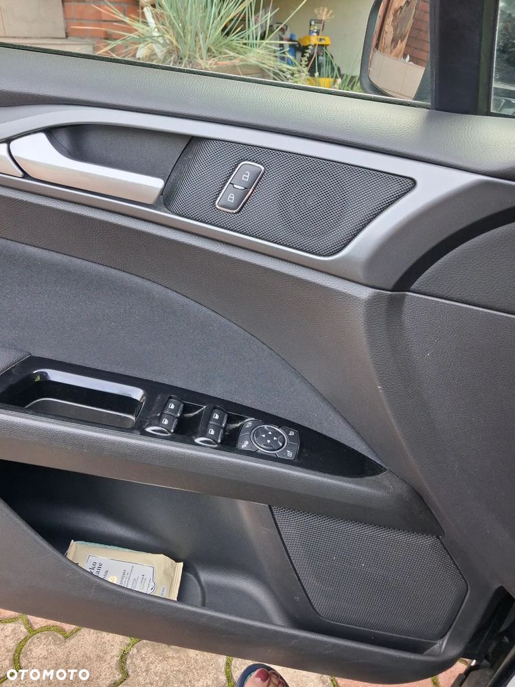 Ford Mondeo - 18