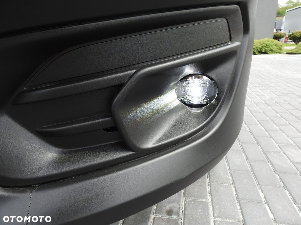 Iveco DAILY 35S18 NOWY KONTENER 10 PALET TEMPOMAT NAWIGACJA KLIMATYZACJA LEDY 180KM - 23