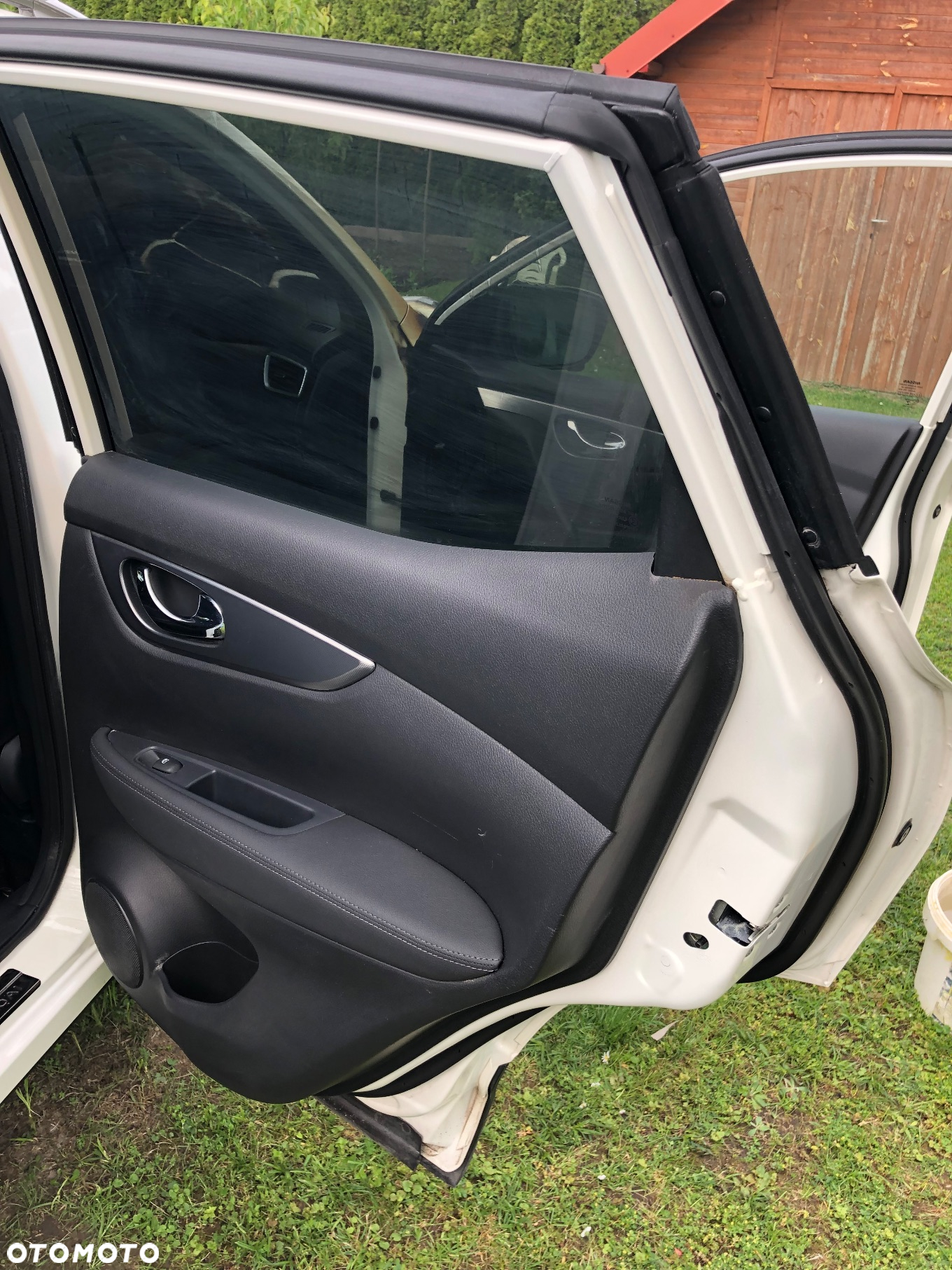 Nissan Qashqai 1.5 dCi N-Connecta - 28