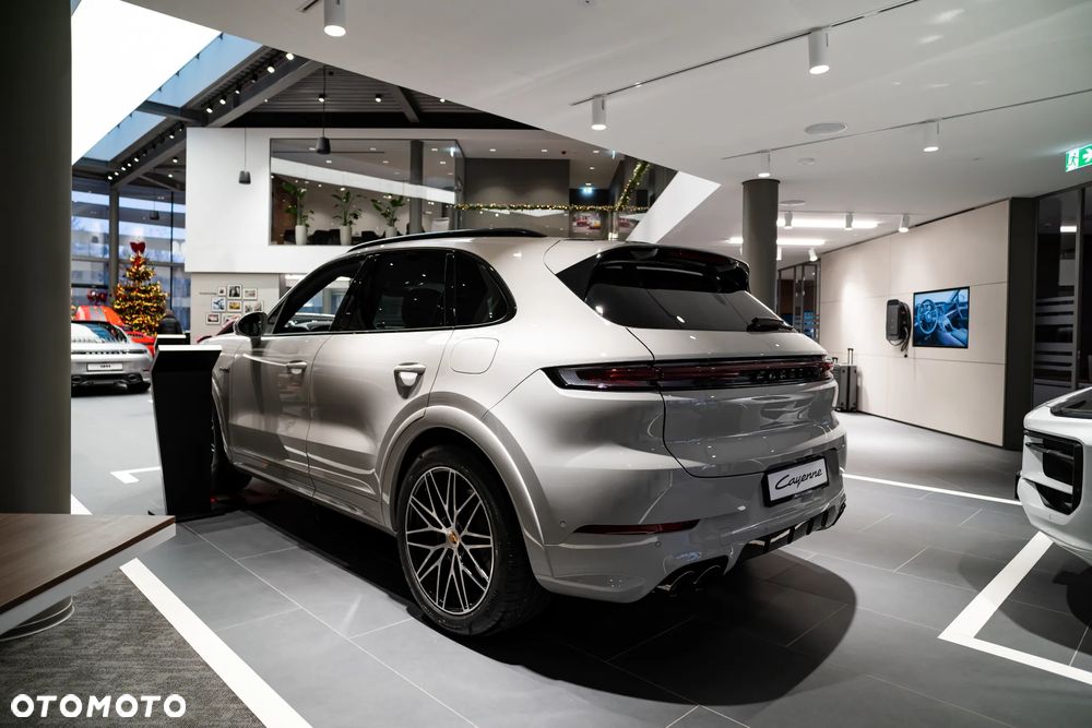 Porsche Cayenne E-Hybrid PHEV - 3