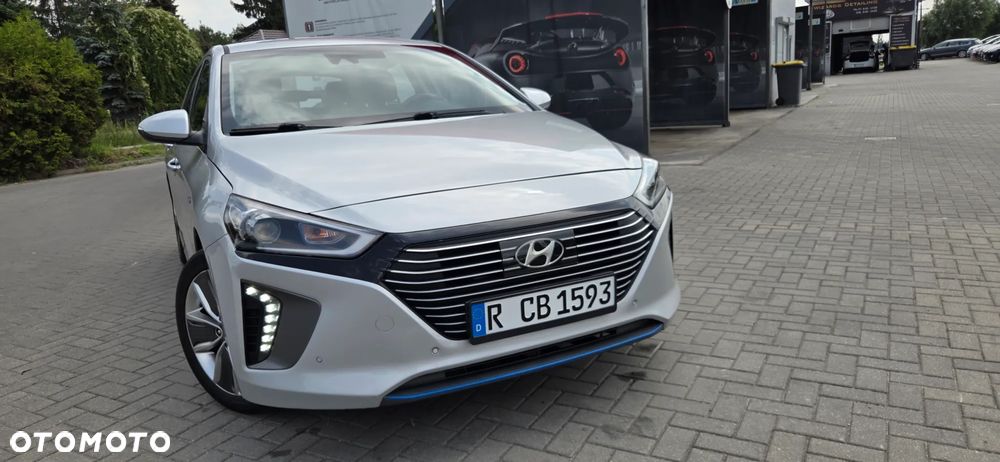 Hyundai IONIQ 1.6 GDI Premium - 24