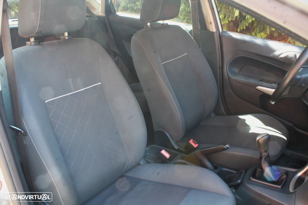 Ford Fiesta 1.4 TDCI Techno 104g - 29