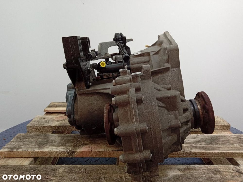 SKODA RAPID 1.6 TDI 116KM SKRZYNIA MANUALNA RSY - 4