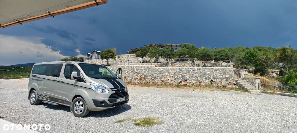 Ford Tourneo Custom - 12