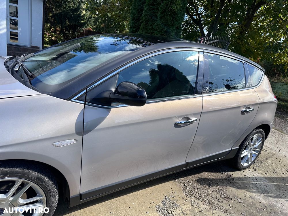 Lancia Delta 1.6 MultiJet Aut. Oro - 24