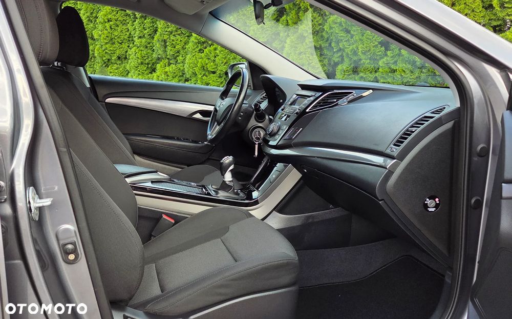 Hyundai i40 - 19