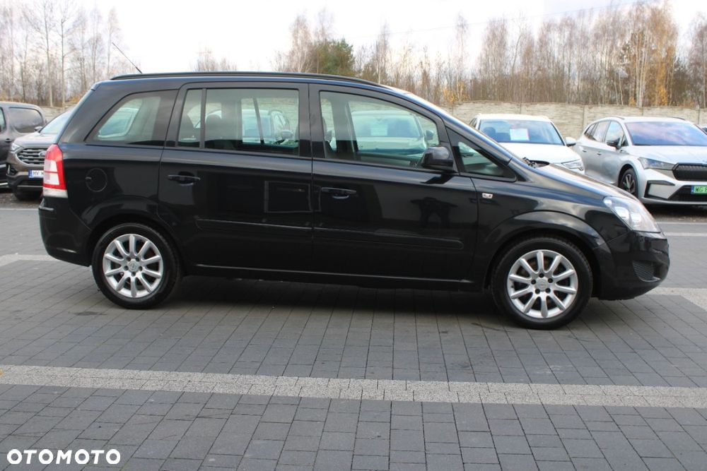 Opel Zafira - 12