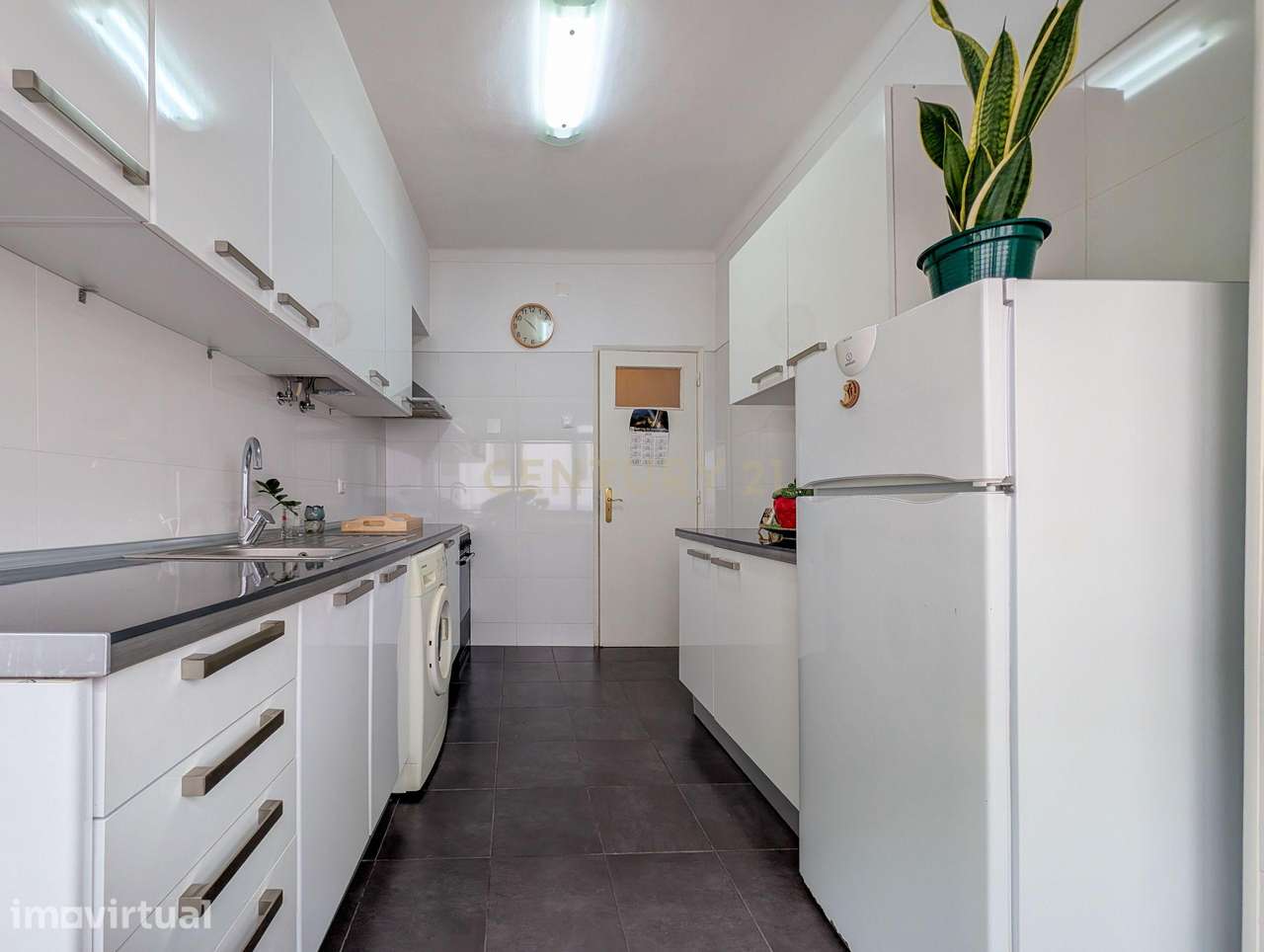Apartamento T1  1ª andar - Grande imagem: 4/22