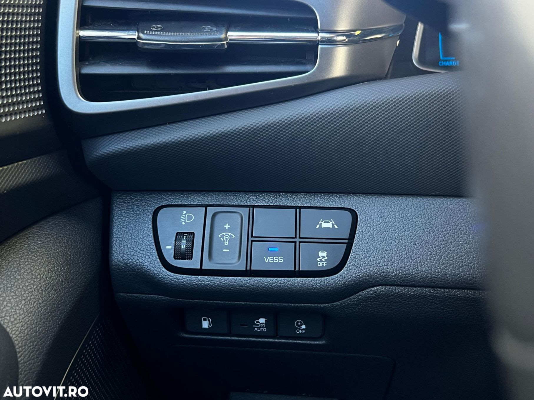 Hyundai IONIQ - 19