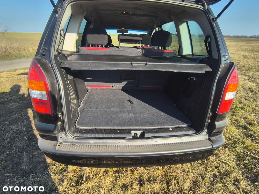 Opel Zafira 1.6 - 15