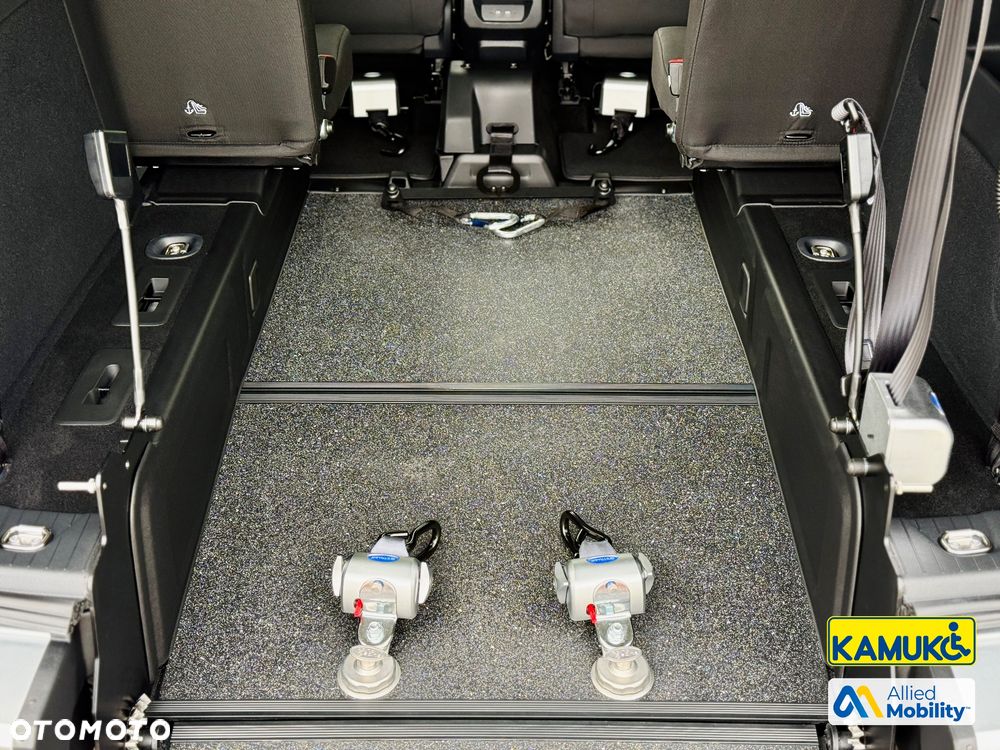 Ford Tourneo Connect 1.5 EcoBoost Titanium - 18