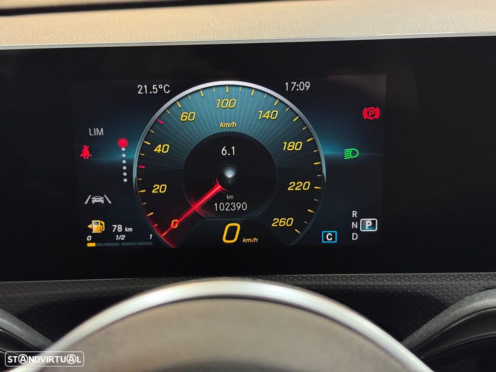 Mercedes-Benz A 180 Limousine d Style Plus Aut. - 30