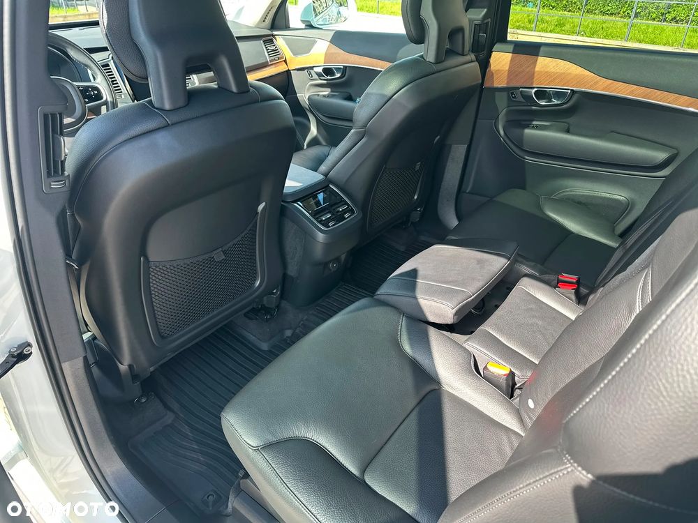 Volvo XC 90 - 20