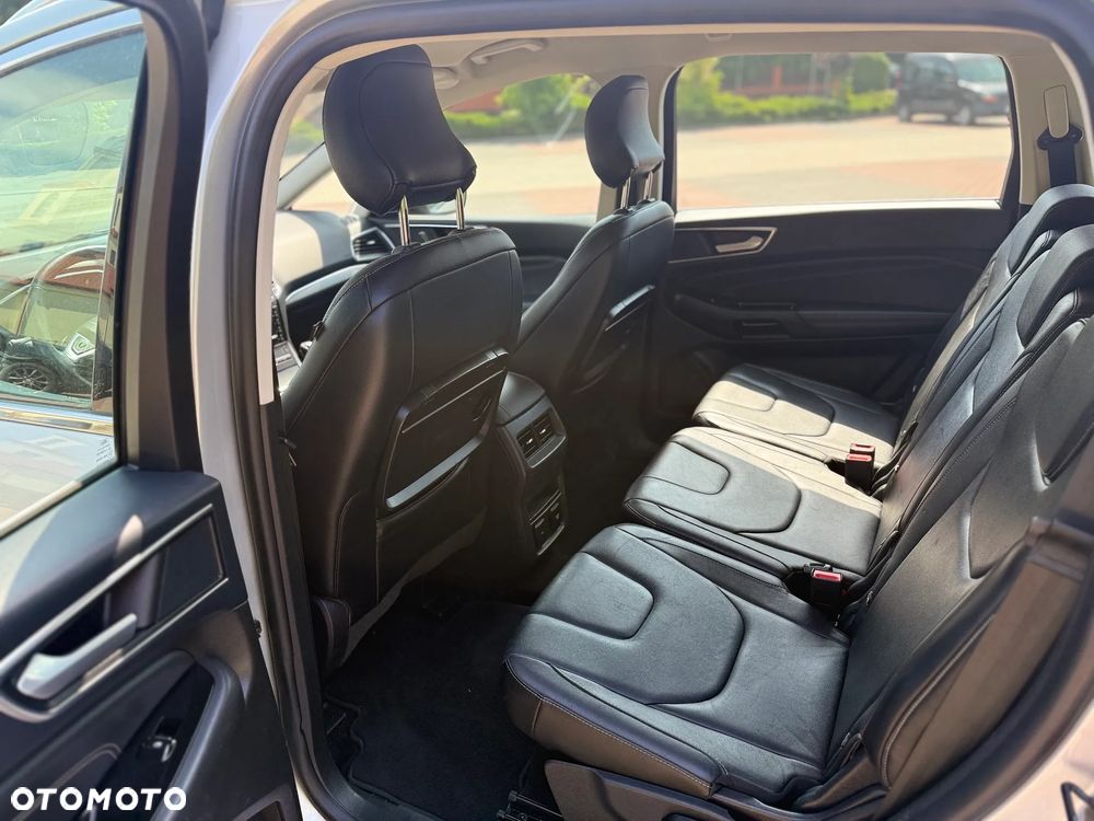 Ford S-Max - 16