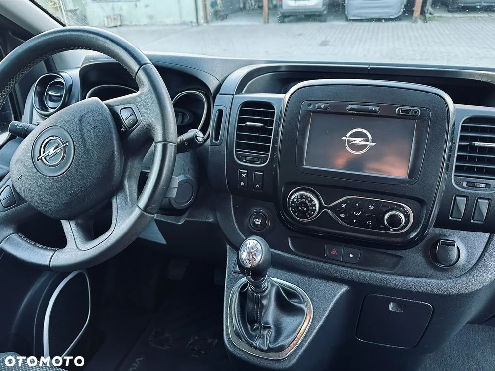 Opel Vivaro - 17