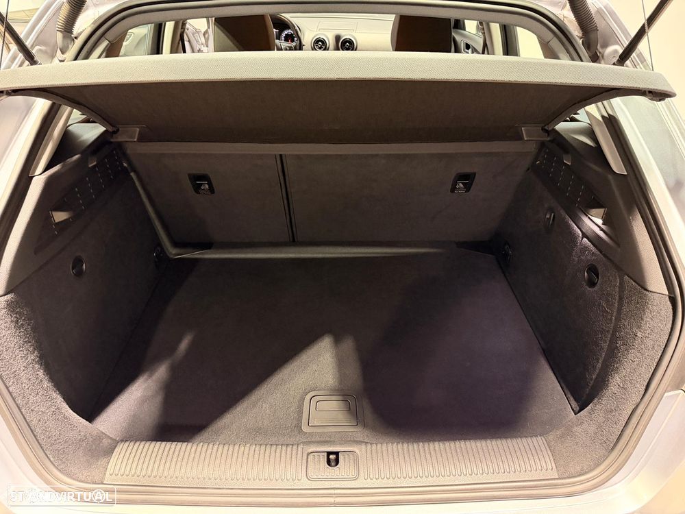 Audi A3 Sportback 1.6 TDI Sport - 14