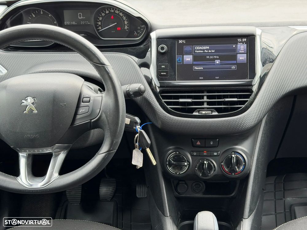 Peugeot 208 1.6 BlueHDi Style - 8
