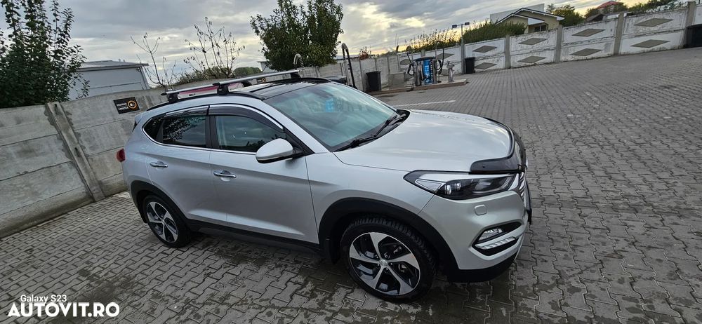 Hyundai Tucson 2.0 CRDI 4WD 6MT Luxury Pack+ - 2