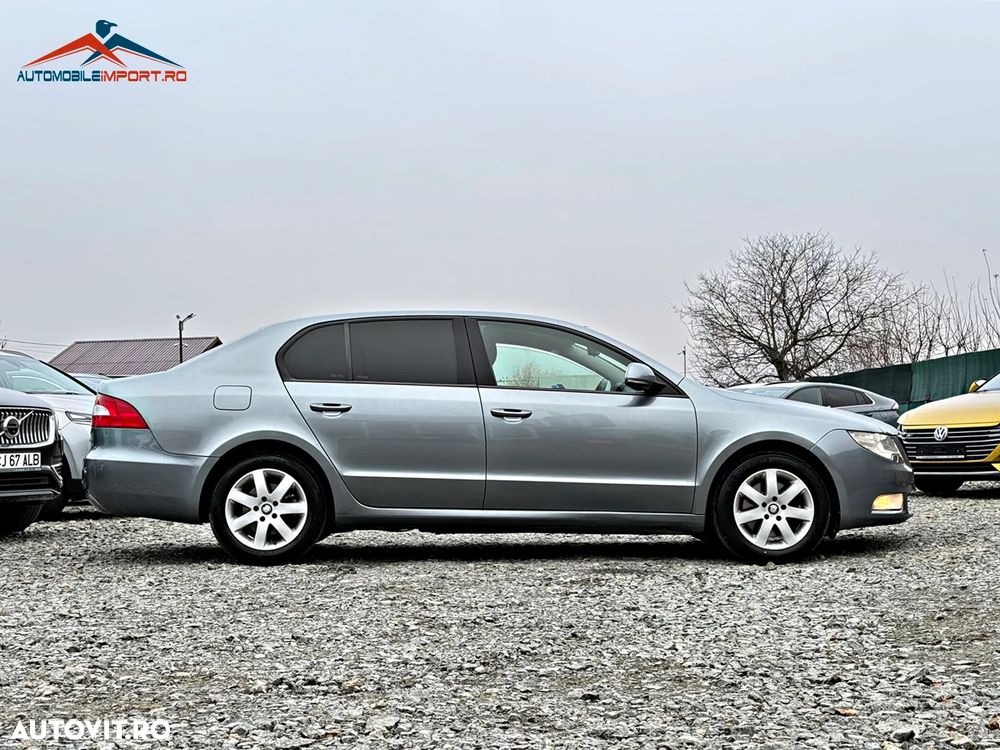 Skoda Superb 2.0 TDI DPF Elegance - 18