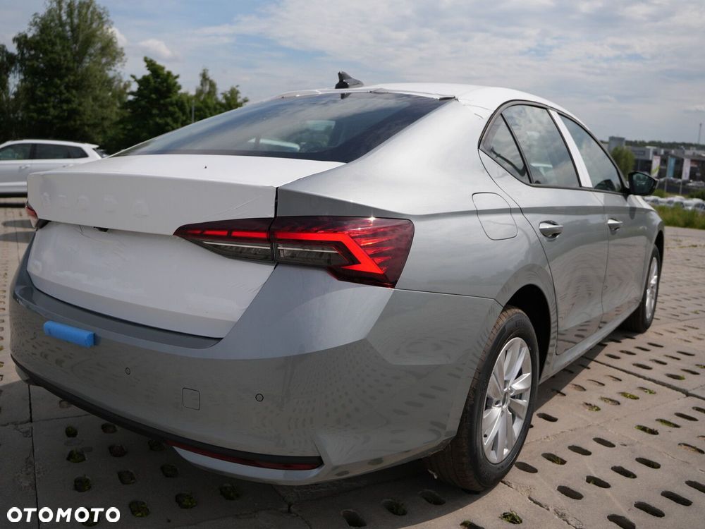 Skoda Octavia 1.5 TSI mHEV Drive Essence DSG - 14