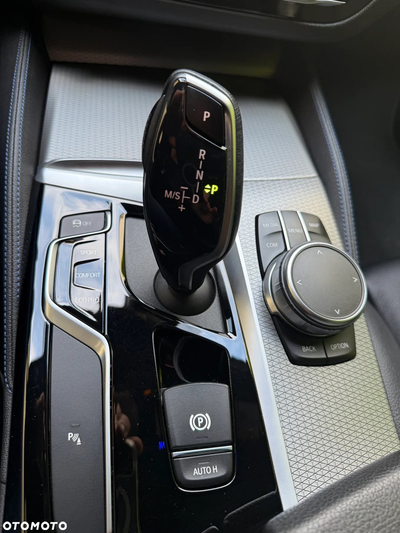 BMW Seria 5 520d xDrive Touring M Sport Edition - 18