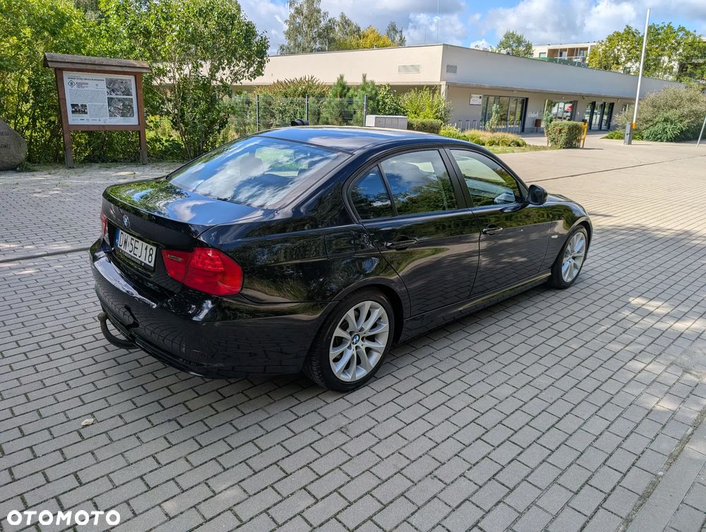 BMW Seria 3 318d - 9