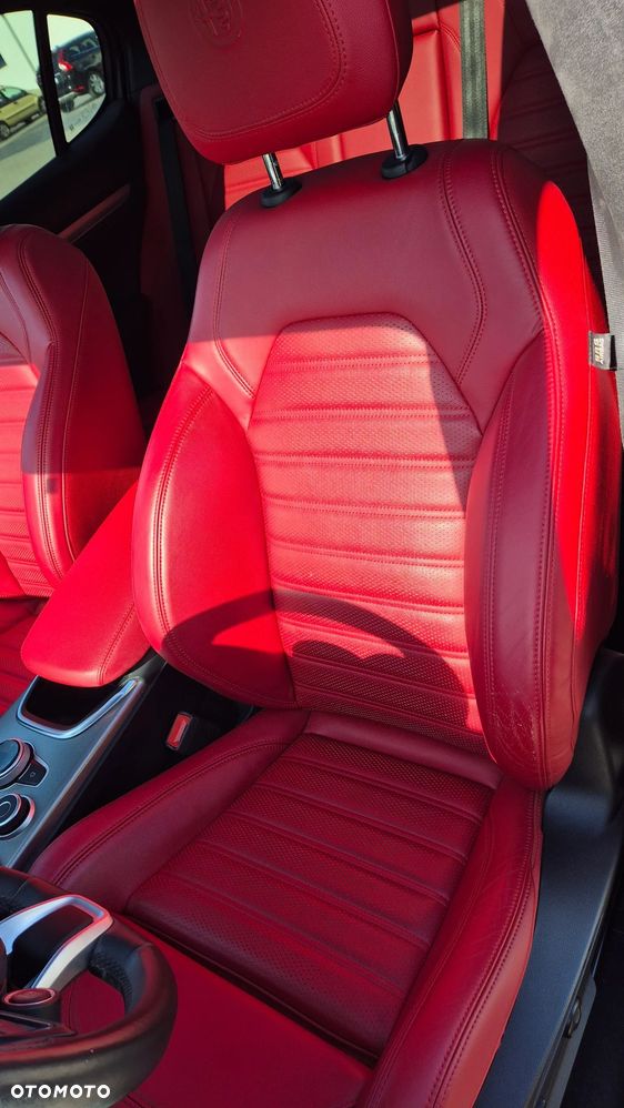 Alfa Romeo Stelvio 2.0 Turbo 16V AT8-Q4 Veloce - 20