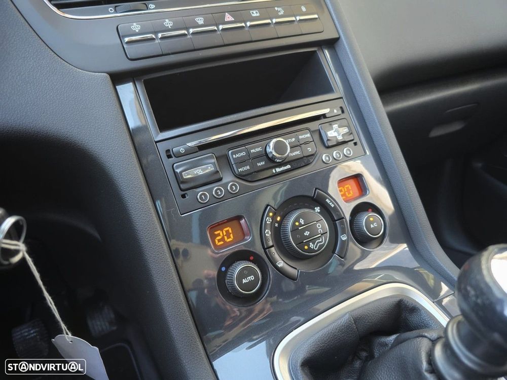 Peugeot 5008 1.2 PureTech Allure - 16