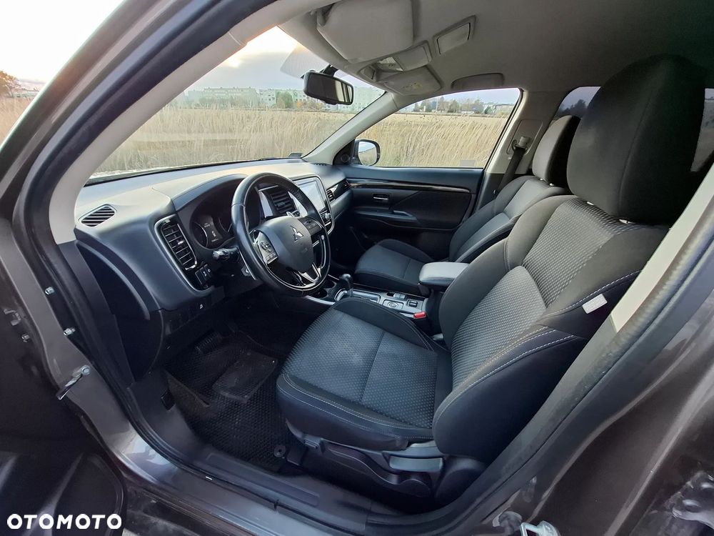 Mitsubishi Outlander 2.0 Intense + SDA 4WD CVT - 7