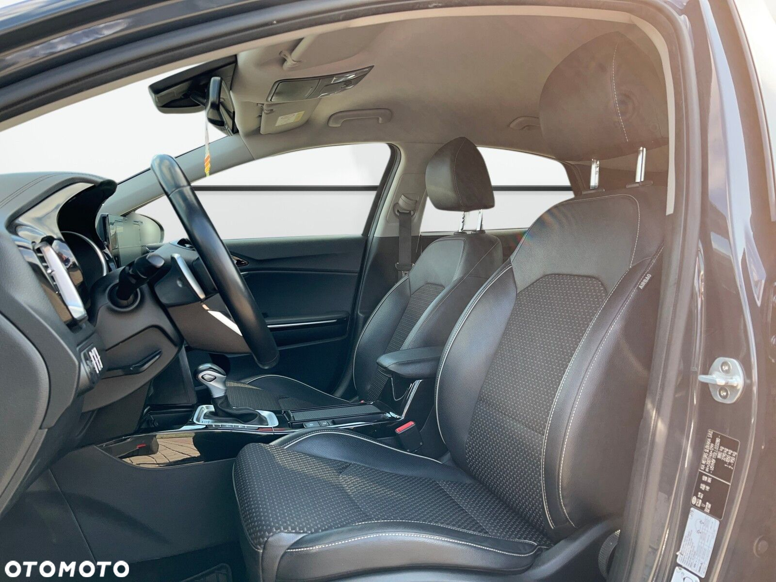 Kia XCeed - 12