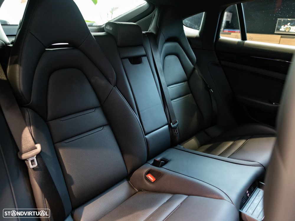 Porsche Panamera 4S E-Hybrid - 42