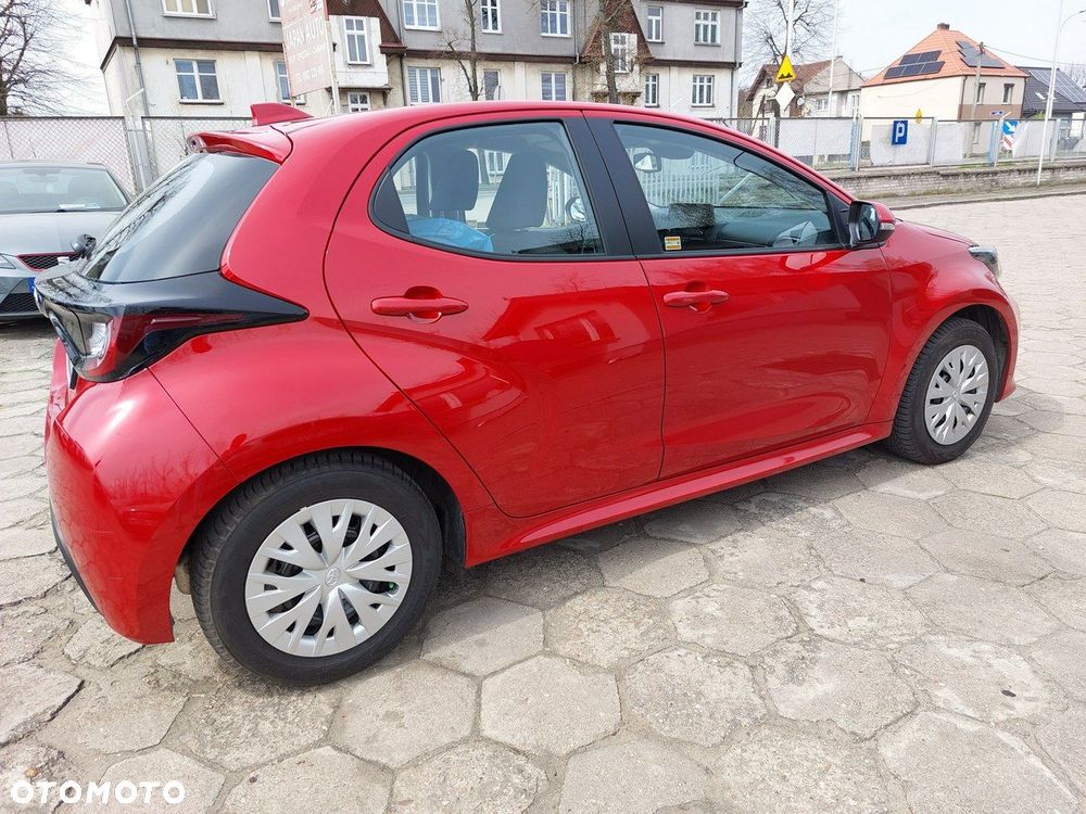 Toyota Yaris - 10