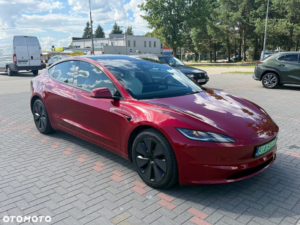 Tesla Model 3 - 1