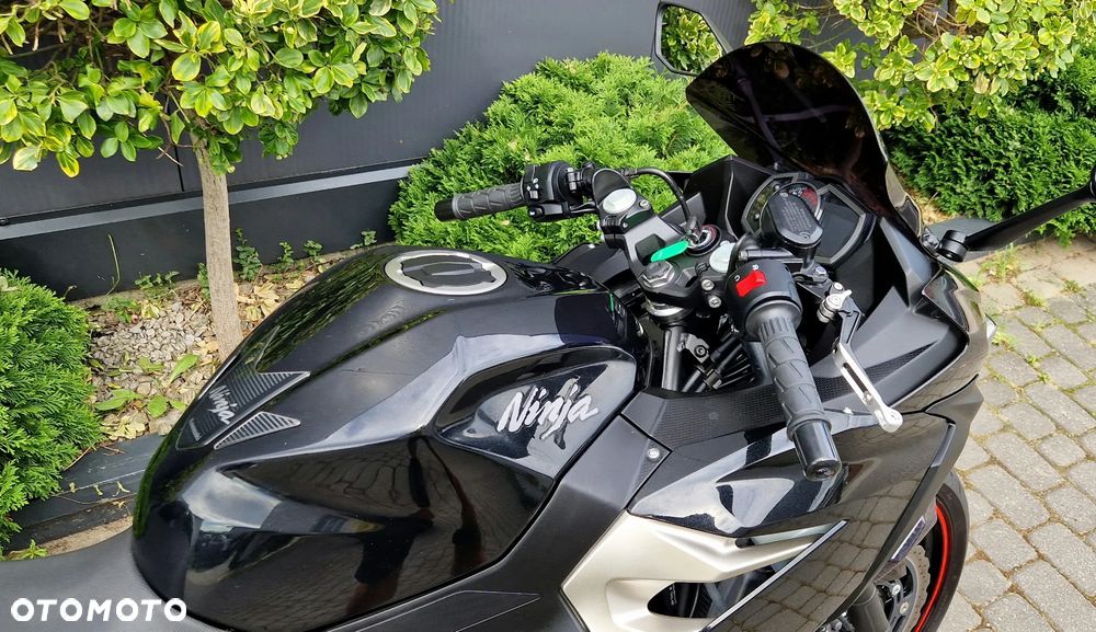 Kawasaki Ninja 400 - 25