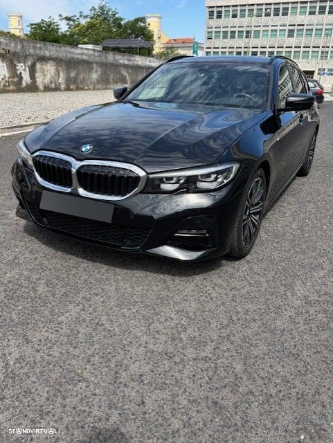 BMW 320 d Pack Desportivo M Auto - 1