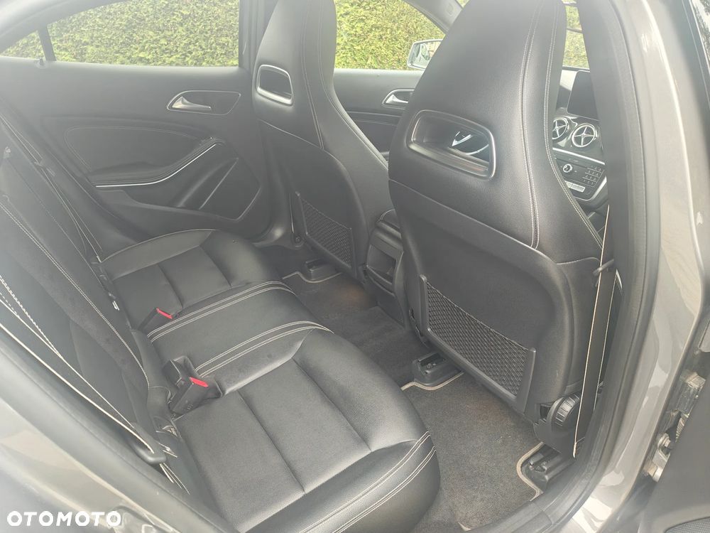 Mercedes-Benz GLA 200 7G-DCT Edition 1 - 25