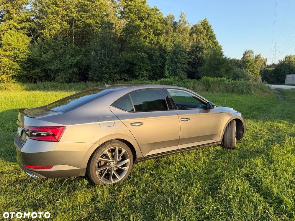 Skoda Superb 2.0 TDI SCR Sportline DSG - 2