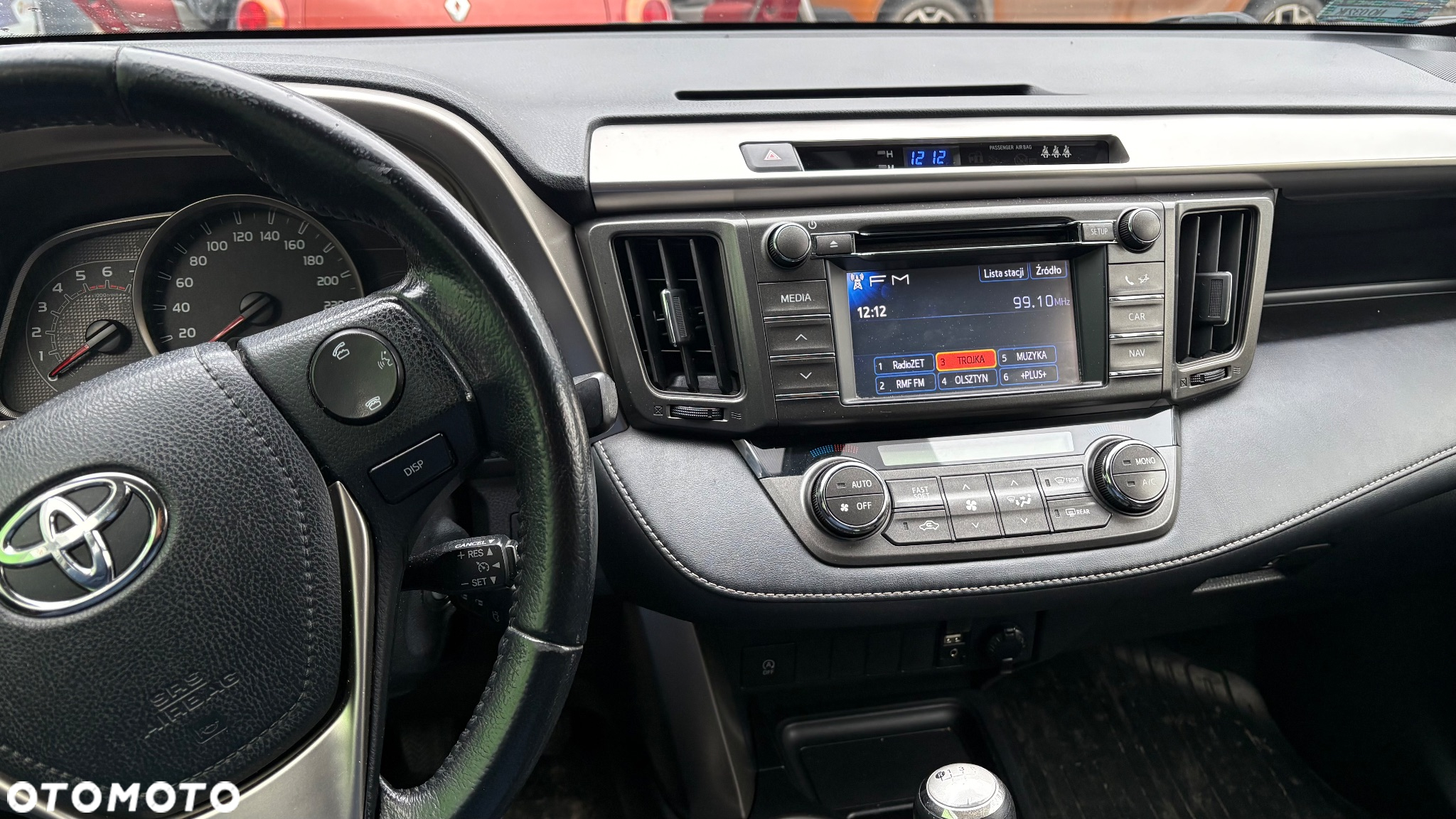 Toyota RAV4 2.0 D-4D Active 4x2 - 18