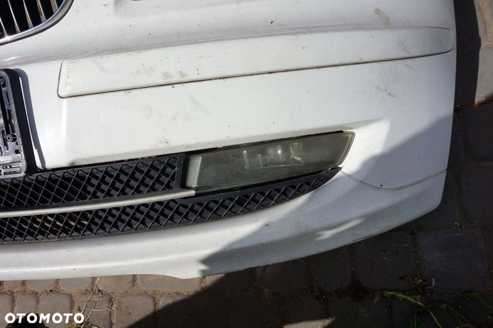 ZDERZAK PRZEDNI 1 E81 LIFT 300  BIAŁY ALPINWEISS BMW 2007-2011 - 9