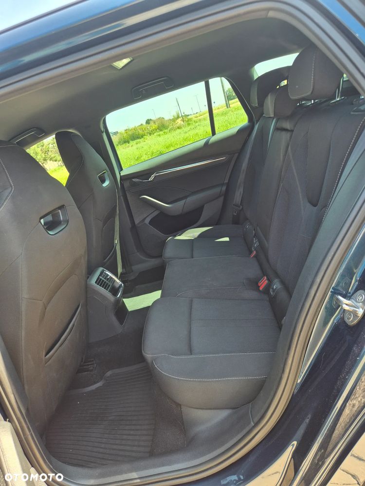 Skoda Octavia 2.0 TDI Sportline - 13