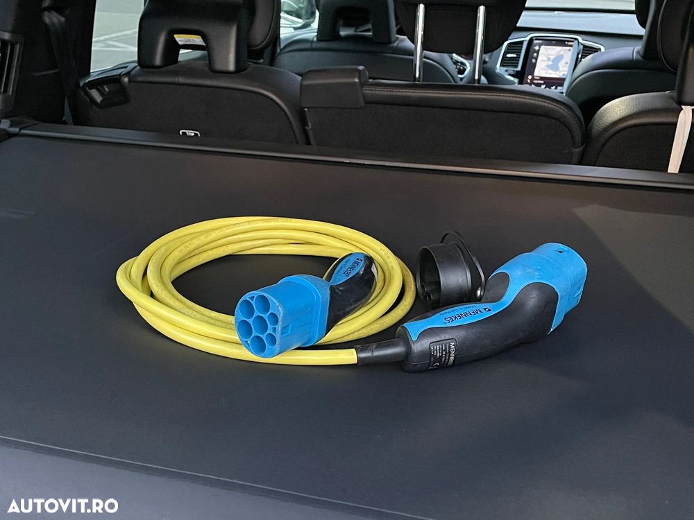 Volvo XC 90 T8 Twin Engine AWD Momentum - 26